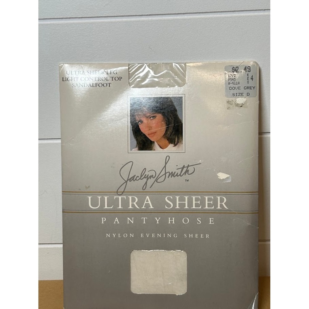 Jaclyn Smith Ultra Sheer Pantyhose Dove Grey Light Control Top Sandalfoot Size D
